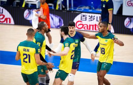 Brasil encara Polônia em busca de vaga nas semifinais da Liga das Nações