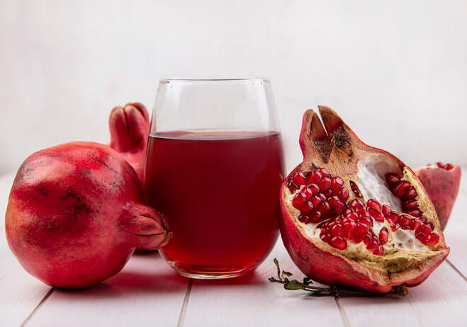1. Suco de romã: Uma explosão de antioxidantes para o seu coração