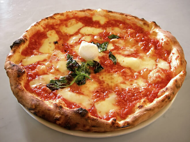 Pizza Napolitana Tradicional: Uma Jornada à Alma da Itália