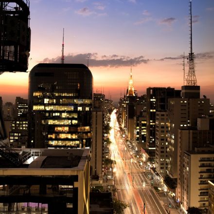 Avenida Paulista, sede de muitas instituições financeiras e culturais