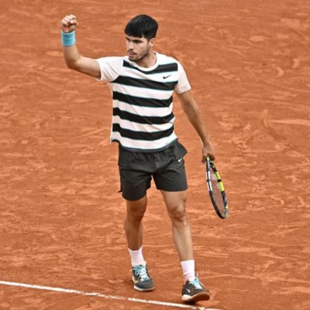 Épico em Roland Garros! Alcaraz Salva Match Points, Vence Batalha de Mais de 5h Contra Sinner e Conquista o Bicampeonato!