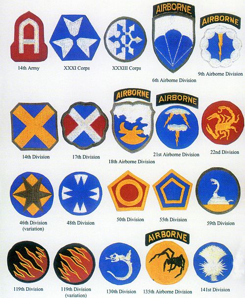 Emblemas desenhados para unidades do fictício Primeiro Grupo do Exército dos Estados Unidos liderado George Patton