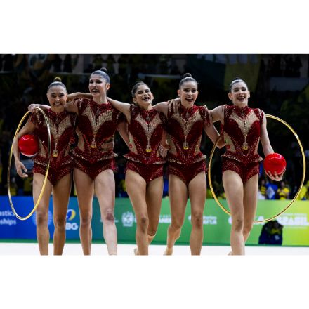 Com 'Evidências' no Coração, o Brasil Conquista o Mundo e Brilha na Ginástica Rítmica!