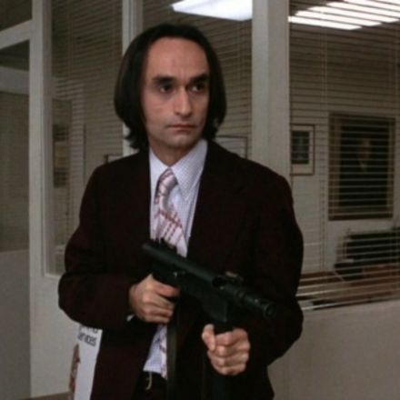 John Cazale brilhando em Um Dia de Cão, 1975.