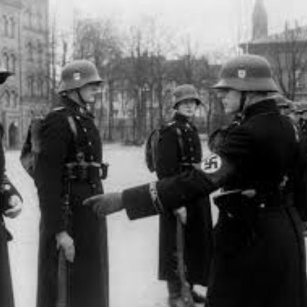 Elegância Maculada: O Fundo Sombrio da História da Hugo Boss e os Uniformes da Alemanha Nazista