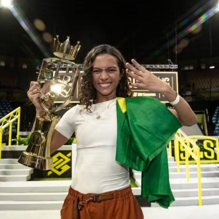 A lenda Rayssa Leal, de 17 anos, supera a elite japonesa e australiana para conquistar seu 4º título consecutivo na Street League em SP!